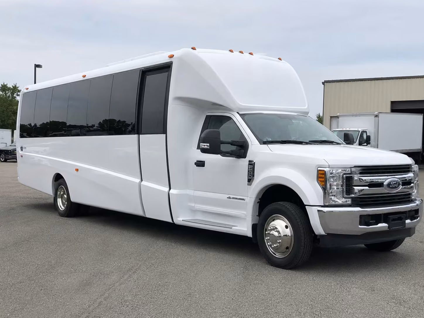 15 passenger minibus