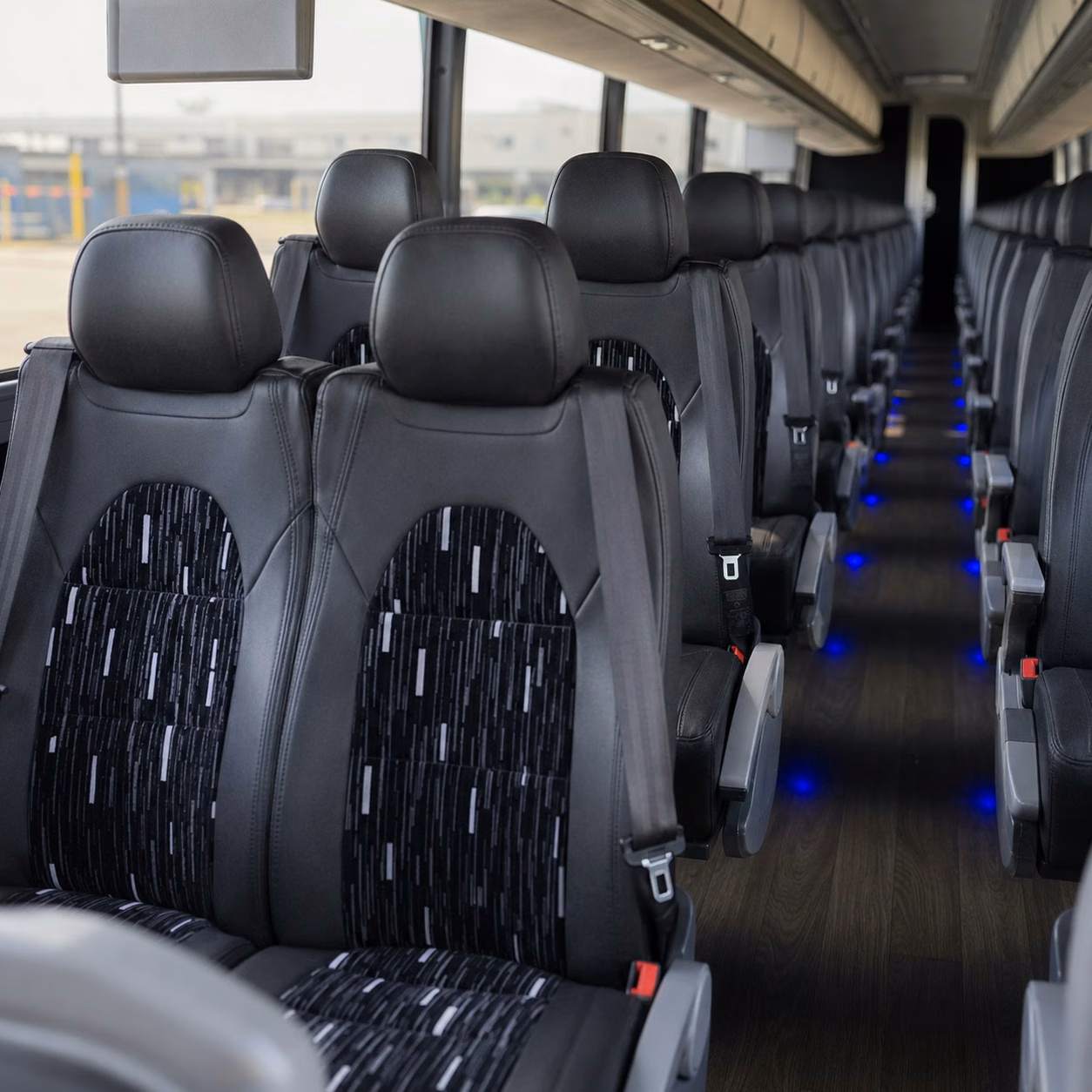 shuttle your wedding guests between bloomington hotels and your venue without the headache
